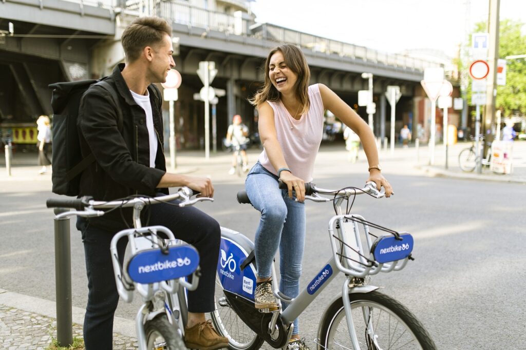 couples riding bikes