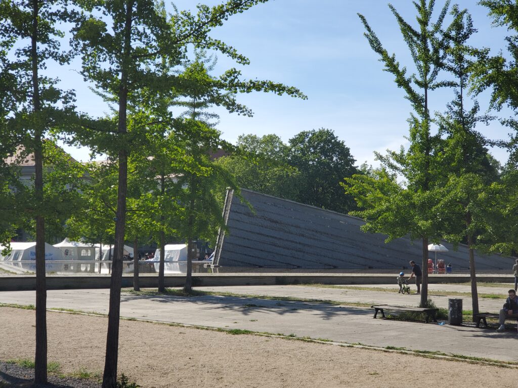 Invalidenpark on a summer day