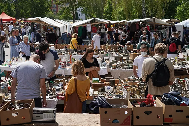 Mauerpark Sunday Fleamarket